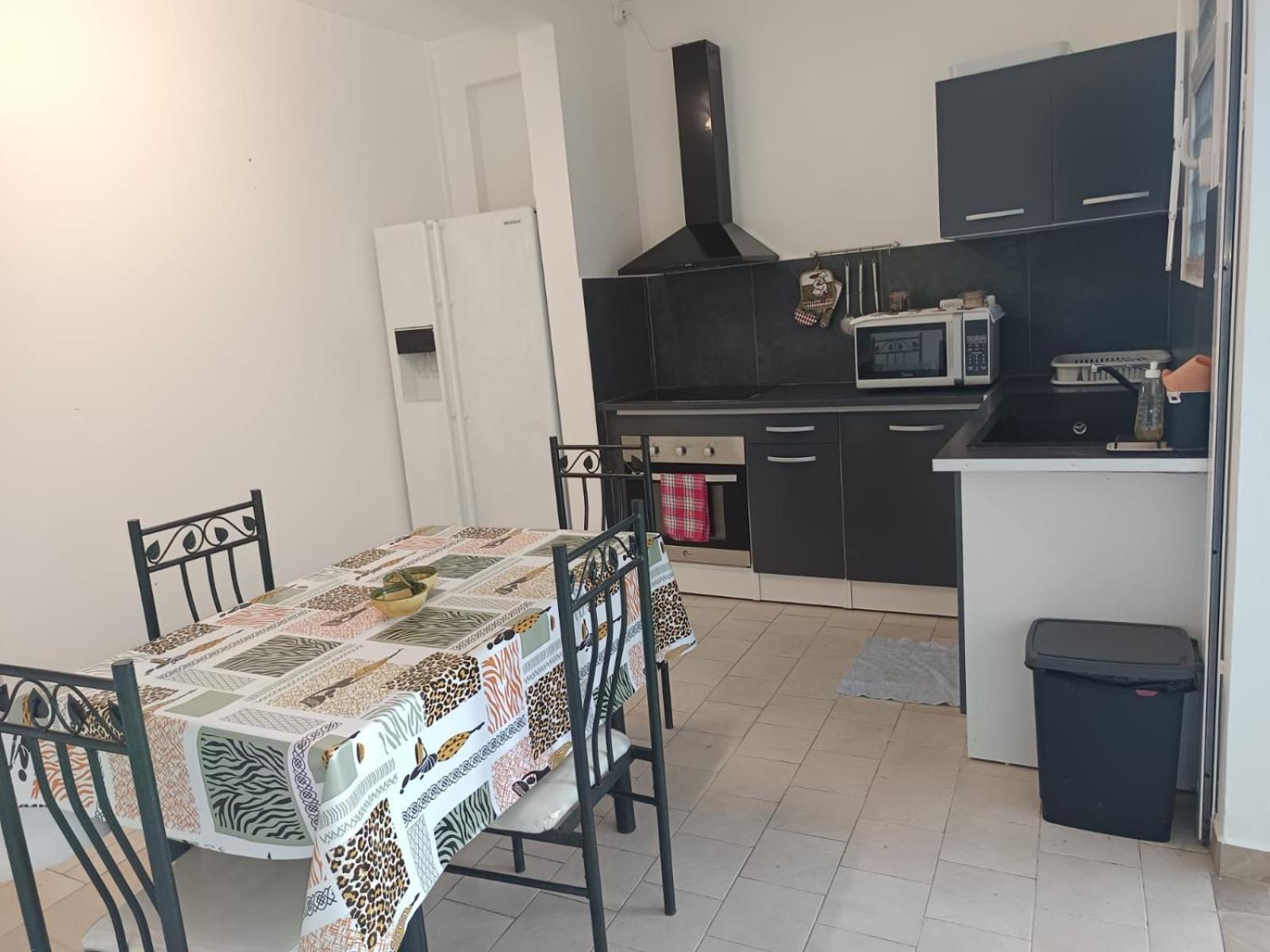 L'Aseta Paradise Grand-Bourg  Екстер'єр фото