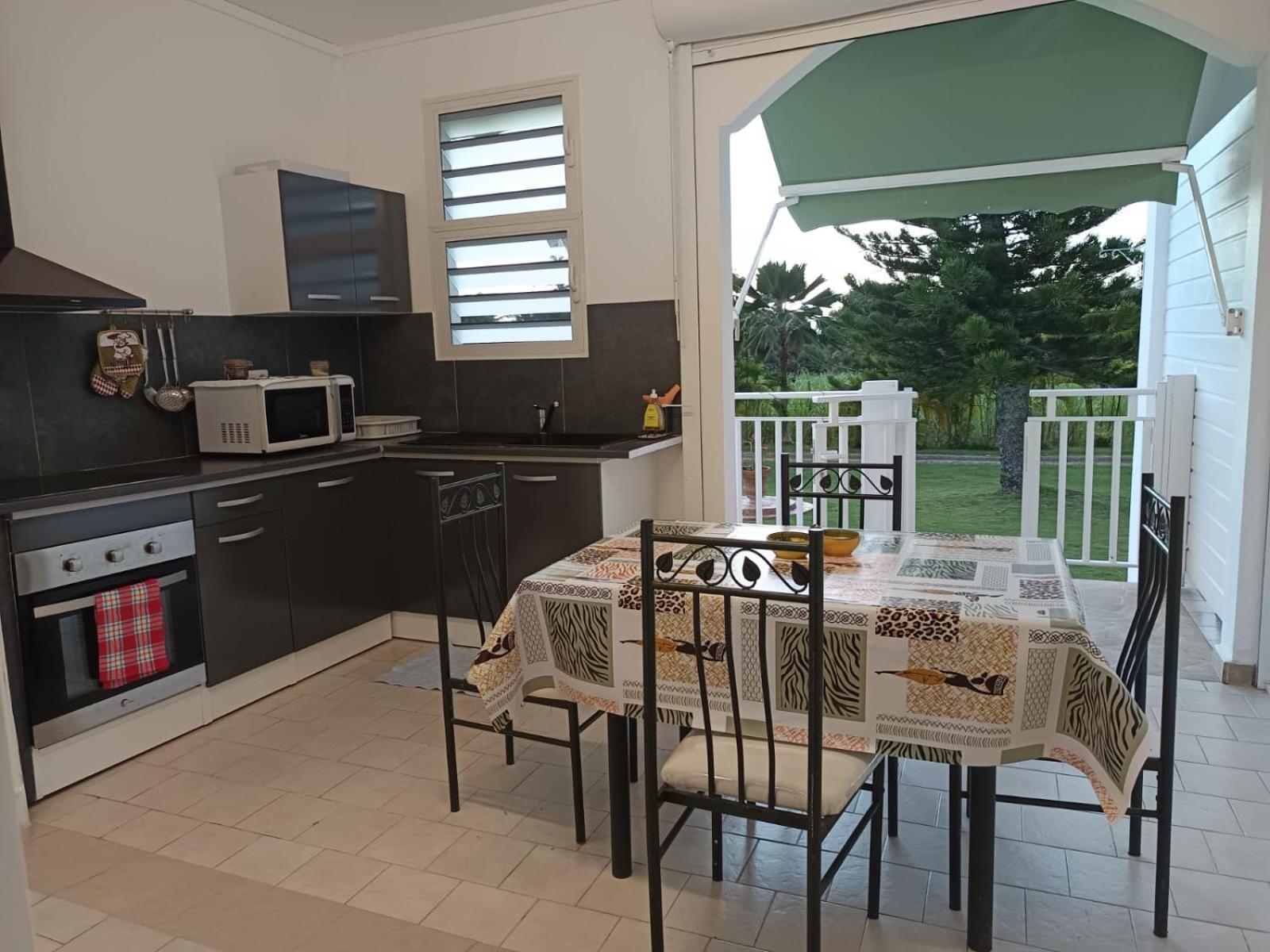L'Aseta Paradise Grand-Bourg  Екстер'єр фото