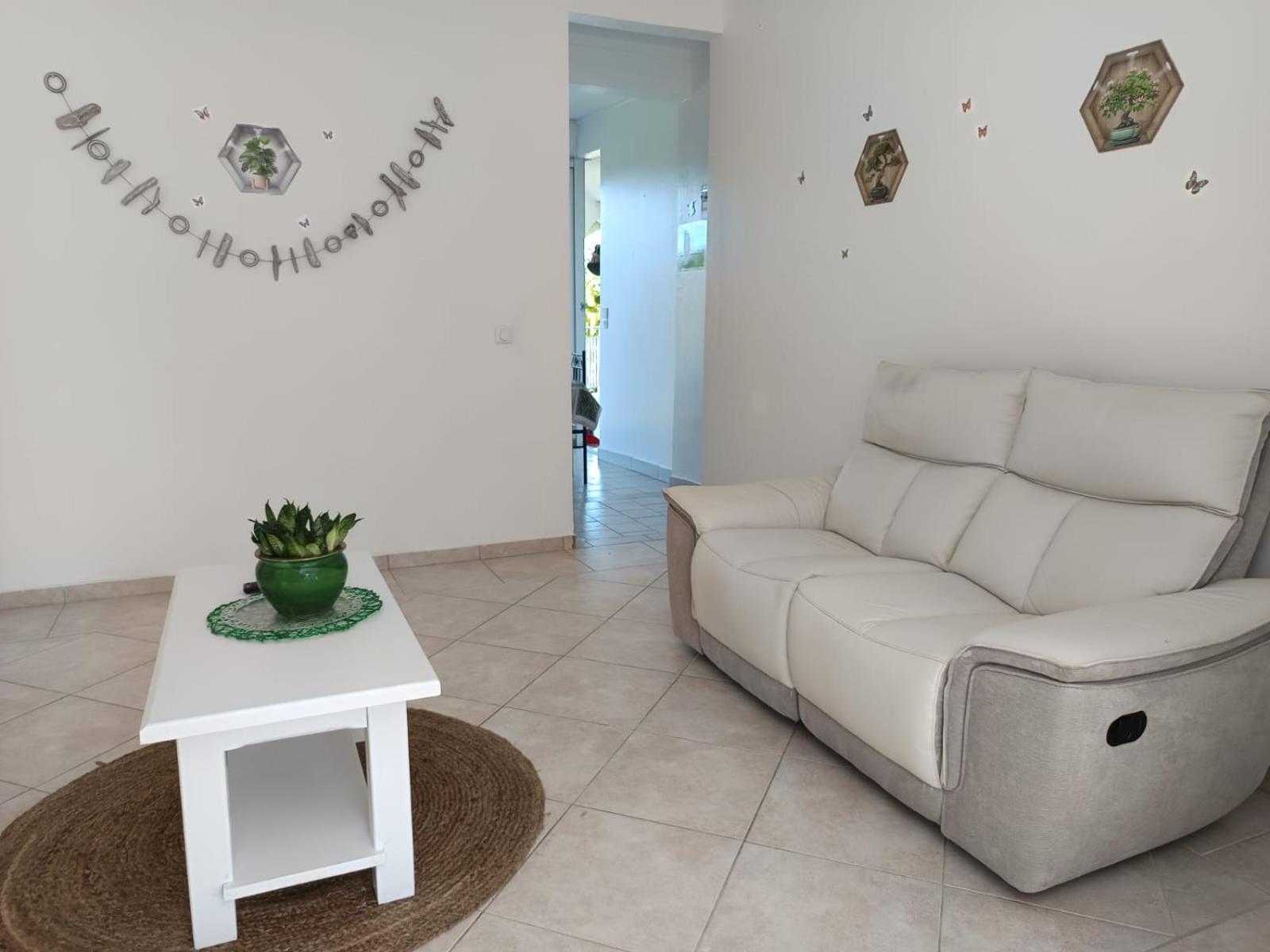L'Aseta Paradise Grand-Bourg  Екстер'єр фото
