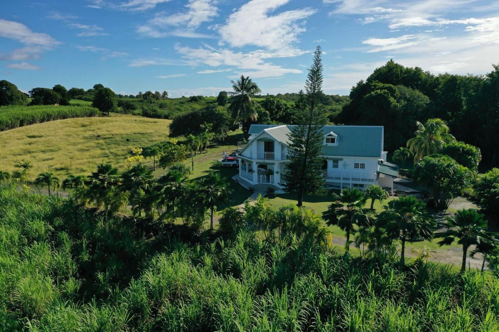 L'Aseta Paradise Grand-Bourg  Екстер'єр фото